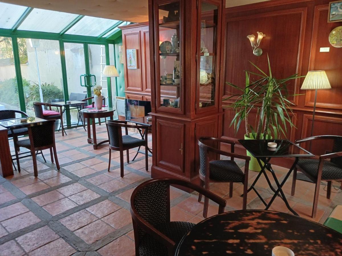 Hotel La Cognette A 25 Kilometres De Chateauroux Et 30 Kilometres De Bourges Issoudun Exterior photo